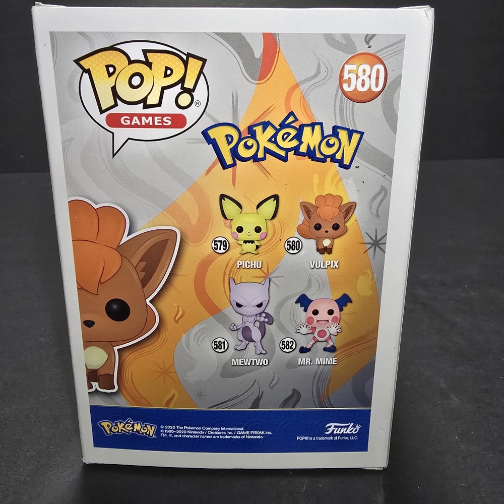 Funko Pop! Pokemon: Vulpix #580 Flocked - 2020 Summer Convention Exclusive - Picture 4 of 8
